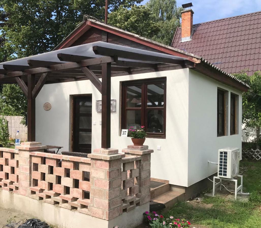 Aranypart Apartmanhazak Tiszakecske Luaran gambar